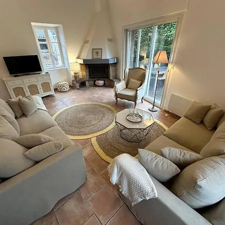 Magnifique Mas Provencal, 3 Chambres, Mezzanine Et Piscine Au Centre De Goudargues Villa Goudargues