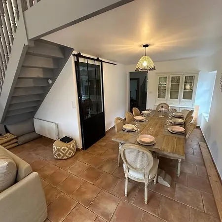 Magnifique Mas Provencal, 3 Chambres, Mezzanine Et Piscine Au Centre De Goudargues