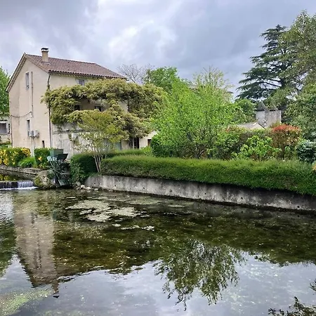 Magnifique Mas Provencal Avec Piscine Au Centre De * Goudargues