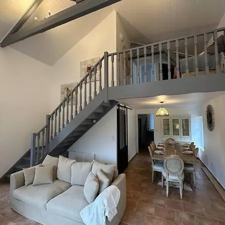 Magnifique Mas Provencal, 3 Chambres, Mezzanine Et Piscine Au Centre De Goudargues Villa
