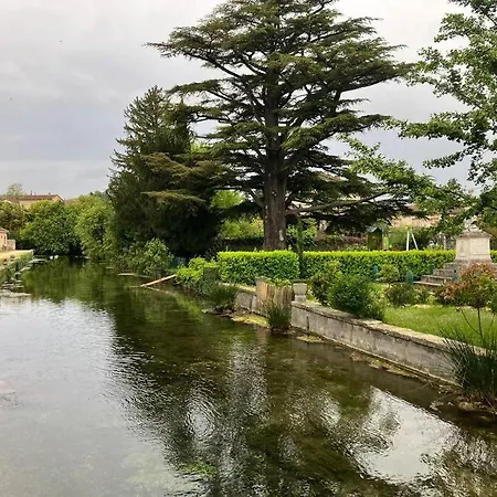 Magnifique Mas Provencal Avec Piscine Au Centre De Villa Goudargues