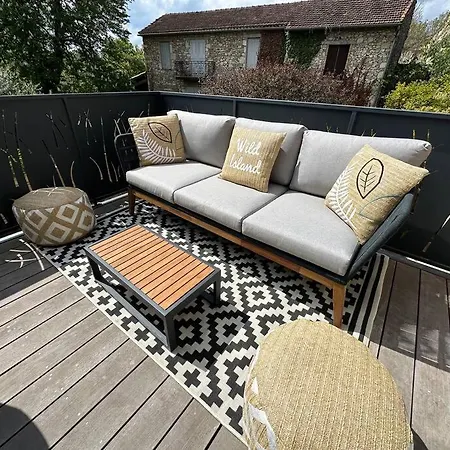 Magnifique Mas Provencal, 3 Chambres, Mezzanine Et Piscine Au Centre De Goudargues *
