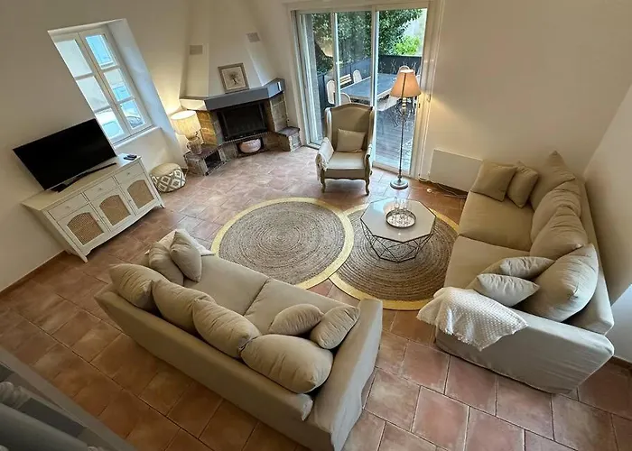 Villa Magnifique Mas Provençal Avec Piscine Au Centre De *