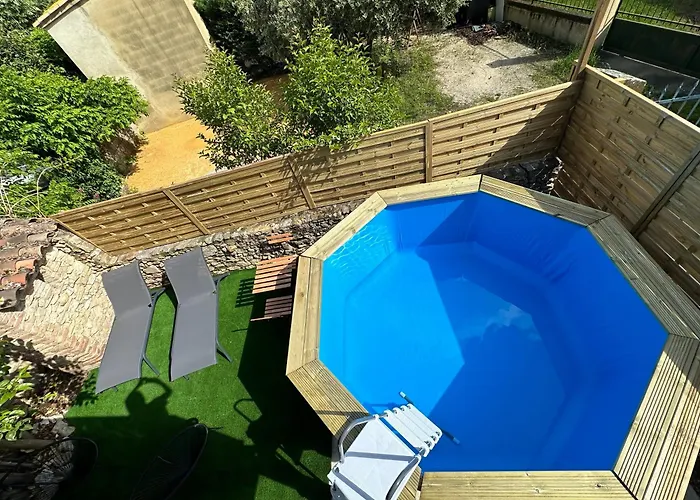 Magnifique Mas Provençal Avec Piscine Au Centre De Villa *